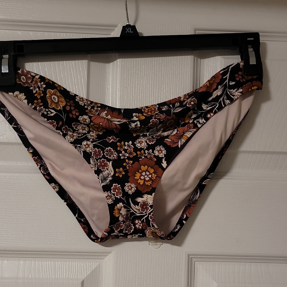 5 for $25 Shade And Shore Floral Bikini Bottoms Matching Top Listed Also.